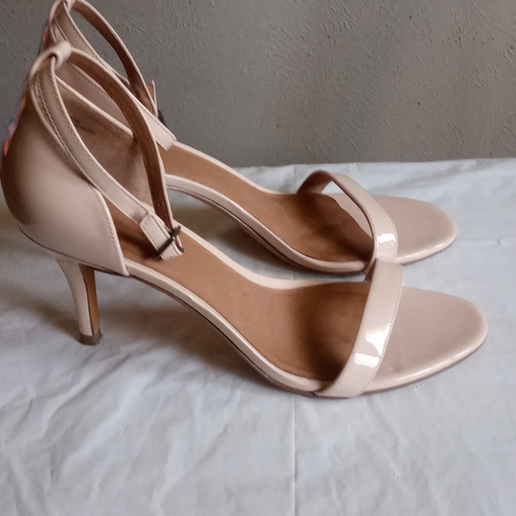 Halogen Shoes - Picture 2 of 6